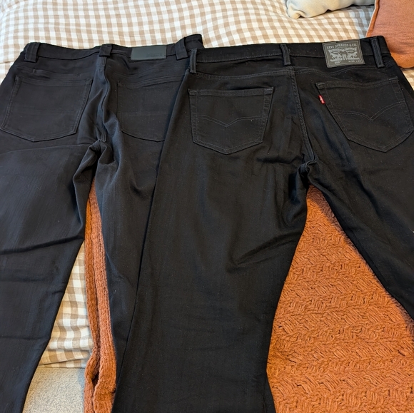 2 PAIRS Relaxed Fit Jeans. Levis 550 And Duluth Ballroom Double Flex 33x34